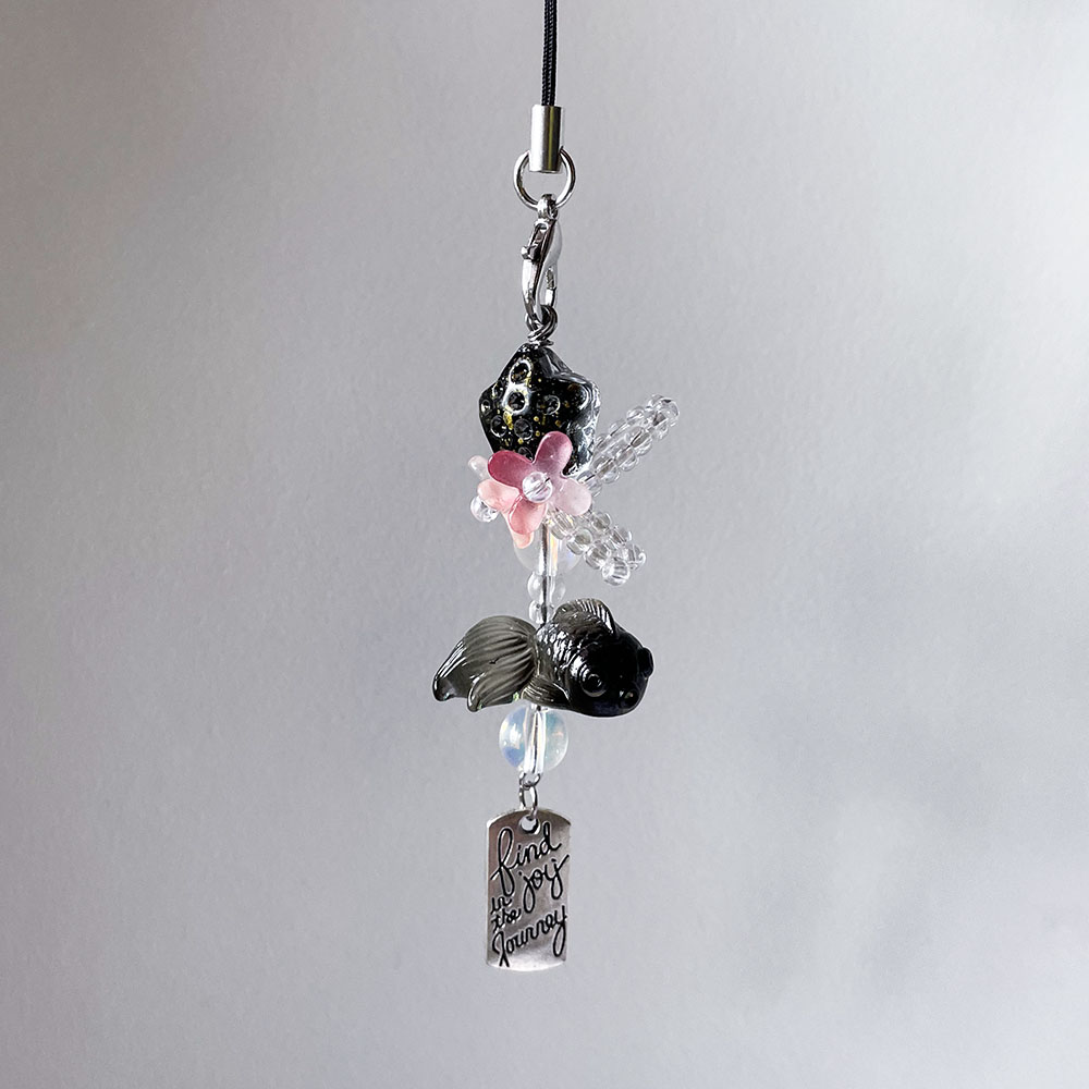 Women'S Fashion Backpack - 黒金魚電話チャームチェーンピンクフラワースタービーズかわいいキーホルダーカメラ財布バックパックの装飾ジュエリーガールキーリングギフト