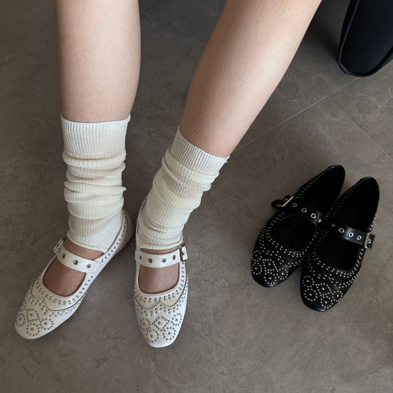 レトロリベットバックルデザインフラットシューズ レディース  - Women Fashion Designer のレビューと価格