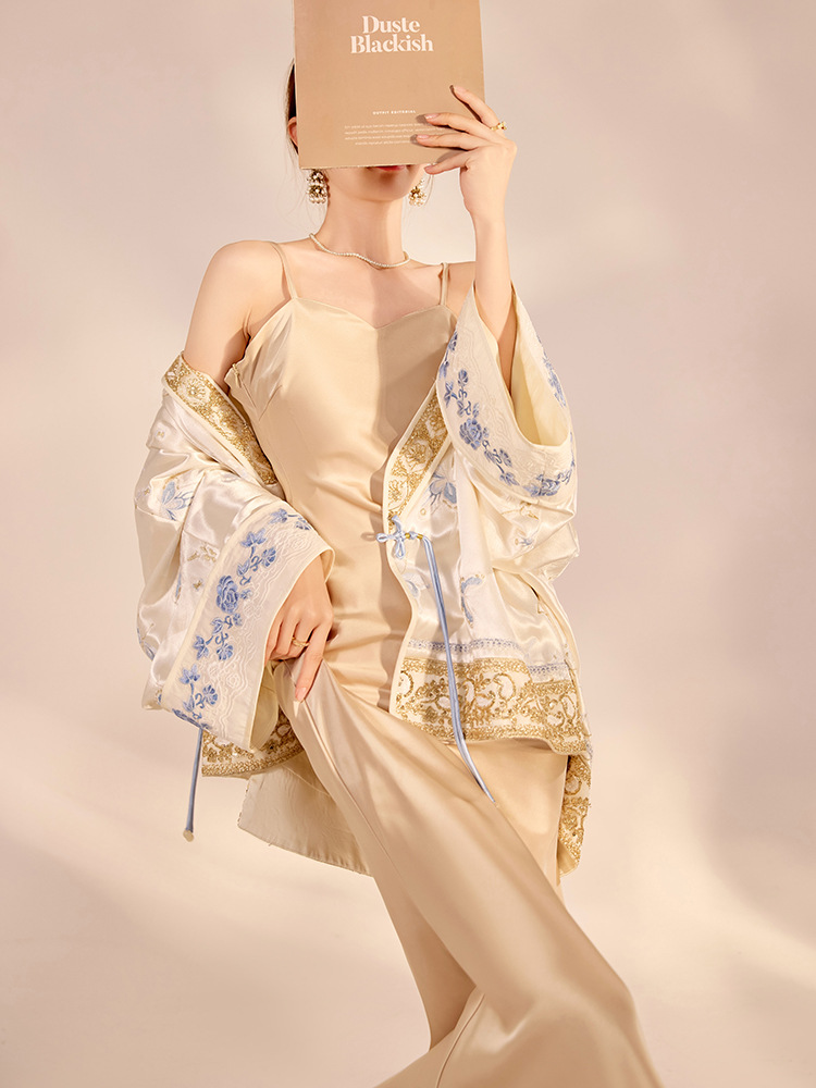 2026年春 高級感のある新中国風蝶刺繍入りラグジュアリール - Women Fashion Jackets のレビューと価格