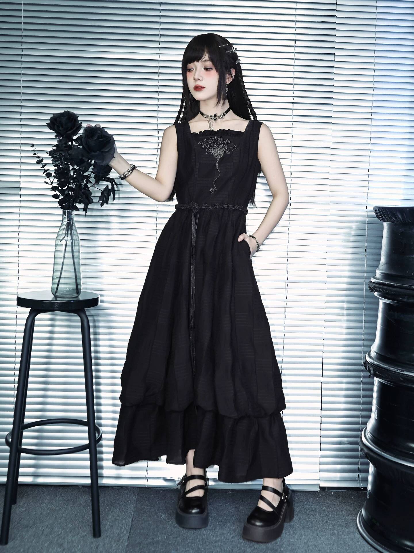 新しいクリノイド刺繍黒二重層芽ドレス女性夏のレジャーノースリ - Knitted Vest Women のレビューと価格