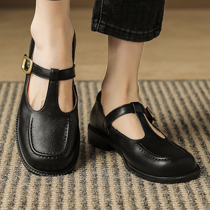 カジュアル女性のフラットシューズ本革ファッション快適な T  - Women'S Fashion Walking Shoes のレビューと価格