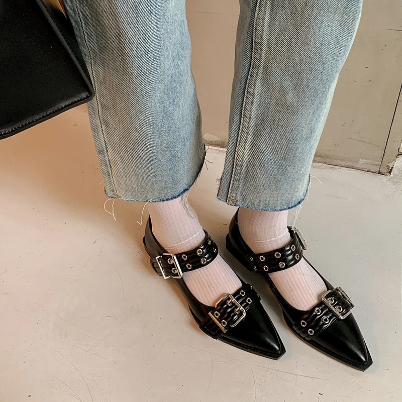 女性の靴デザイナーの高級ローヒールパンプスバックルファッショ - Women'S Fashion Sandals のレビューと価格